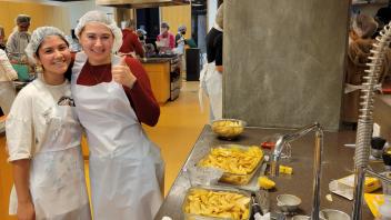 Apple Pie Thanksgiving Food Demo